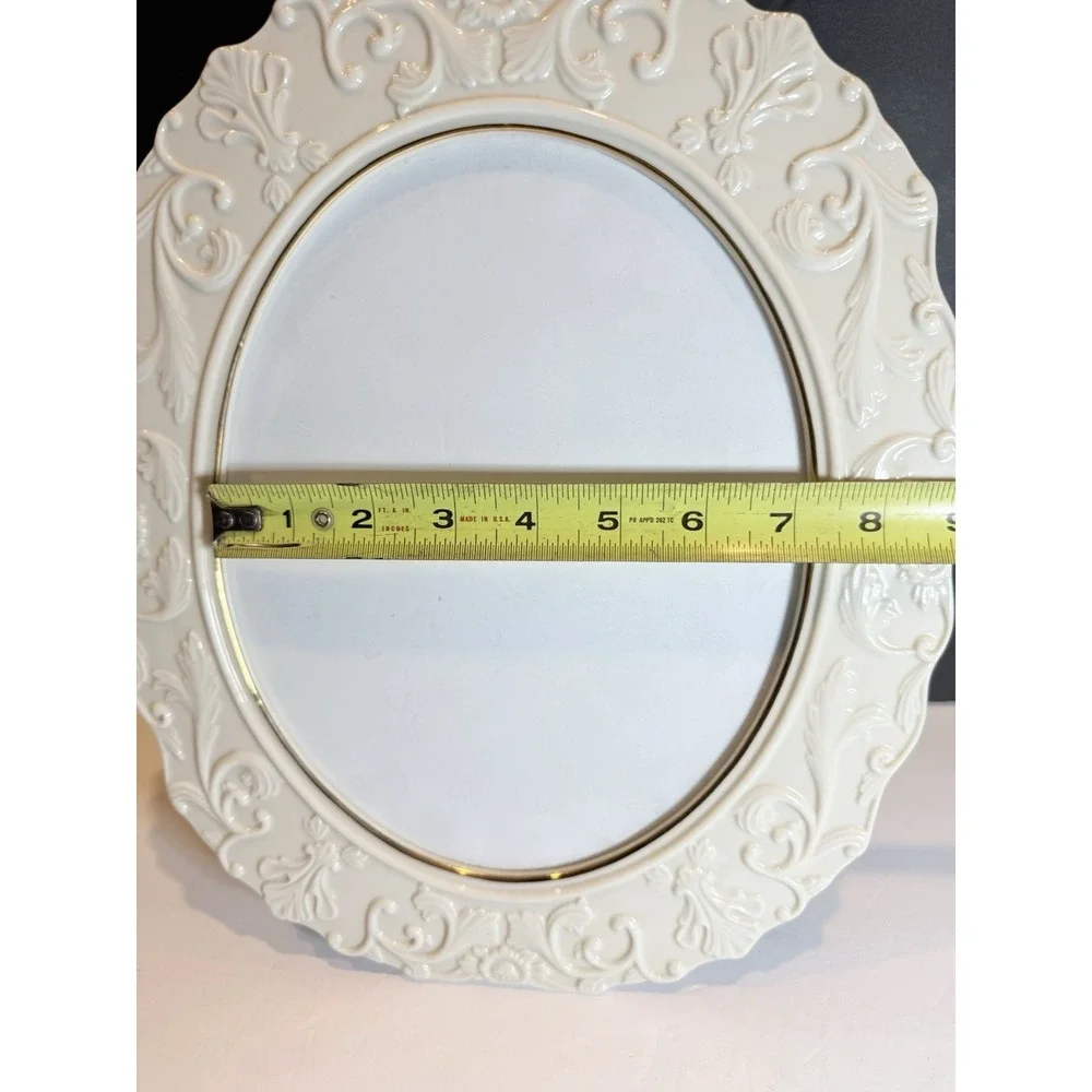 Lenox Ivory Embossed Oval Picture Frame Gold Trim Holds 8x10 Photo Elegant